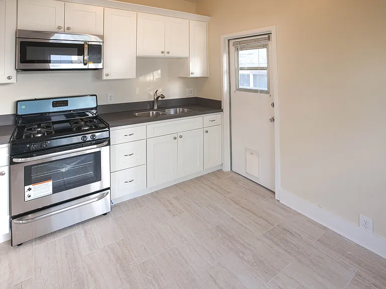134 S Palm St — Photo 4