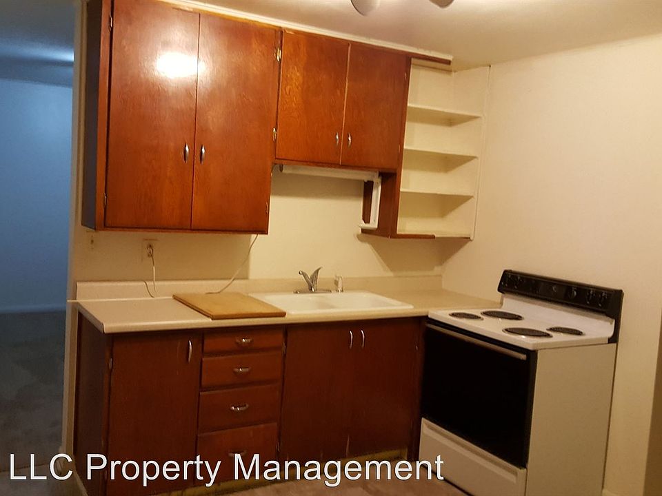 2nd image of 873 Main St APT 2