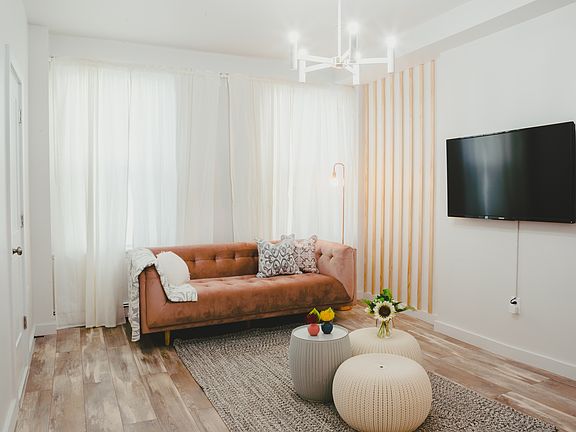 2nd image of 37 W 126th St #3