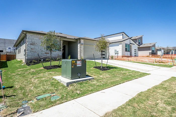 13708 Lubeck Dr — Photo 25
