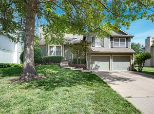 15768 Horton Ct, Overland Park, KS 66223