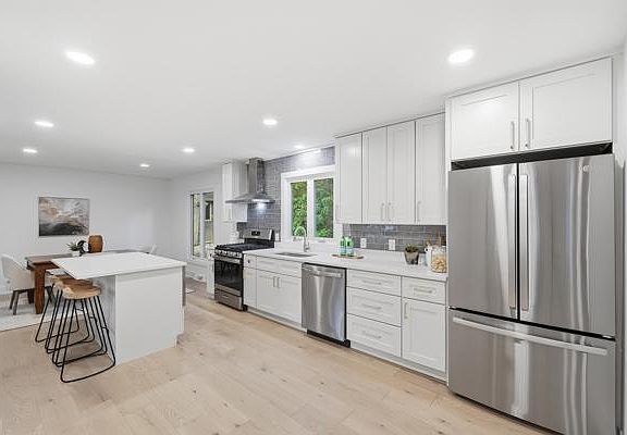 3rd image of 17015 24th Ave N