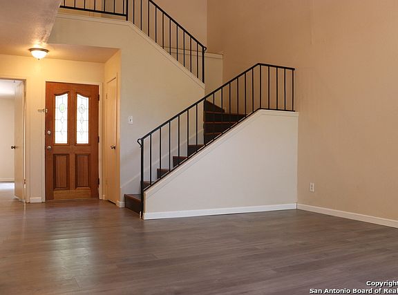 5th image of 12002 Maplerock St