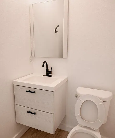 4518 Hollywood Blvd #10 — Photo 7