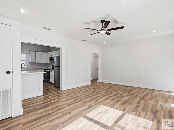 2nd image of 609 E Filmore Ave