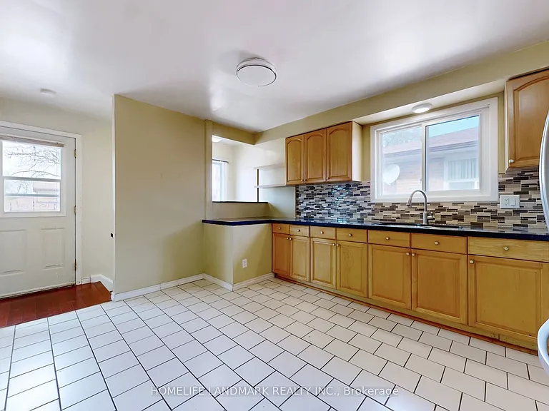 225 Pineway Blvd #UPPER — Photo 7