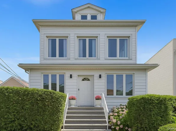 210 Buttrick Avenue, Bronx, NY 10465