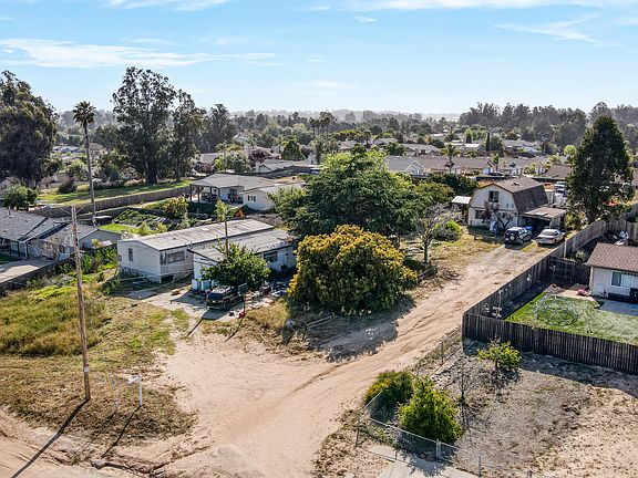 3rd image of 1018 Grande Ave