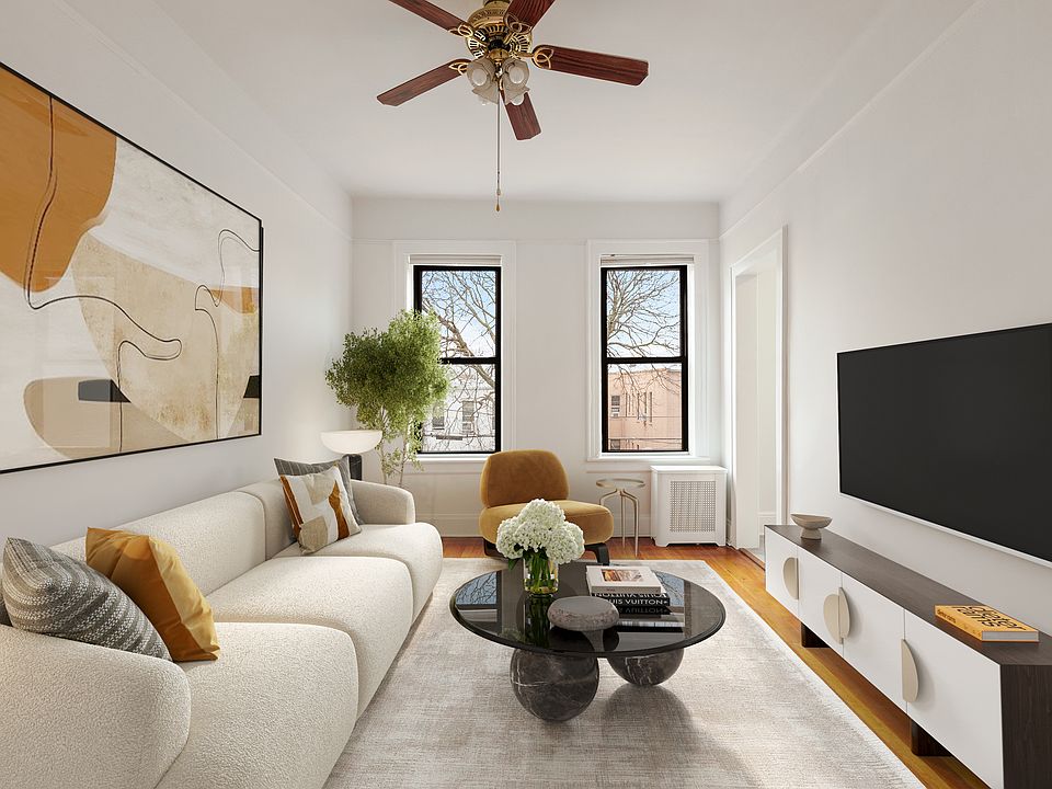 1st image of 542 17th St Floor 2