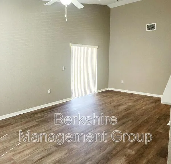 1134 Pogonia Dr — Photo 3
