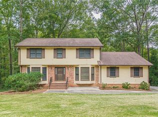 160 Deer Forest Rd, Fayetteville, GA 30214