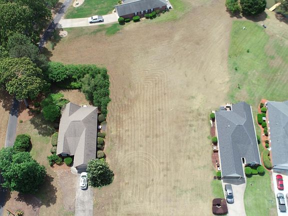 5th image of 13 N Lake Cir