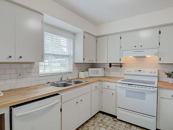 4th image of 2407 Aspinwall St #2407