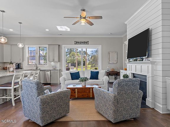 2nd image of 4731 Goodwood Way
