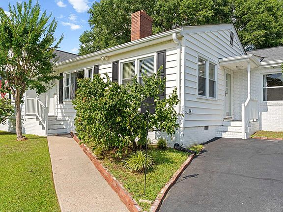 4th image of 215 Legrand Blvd