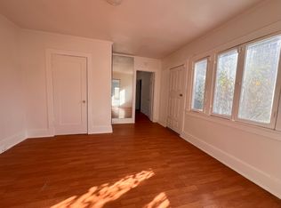5749 8th Ave, Los Angeles, CA 90043