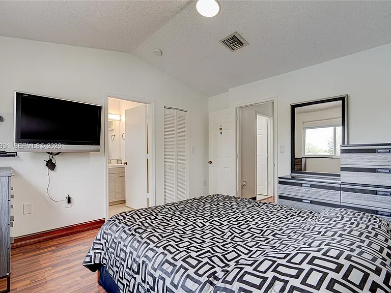 8535 SW 152nd Ave #204 — Photo 20
