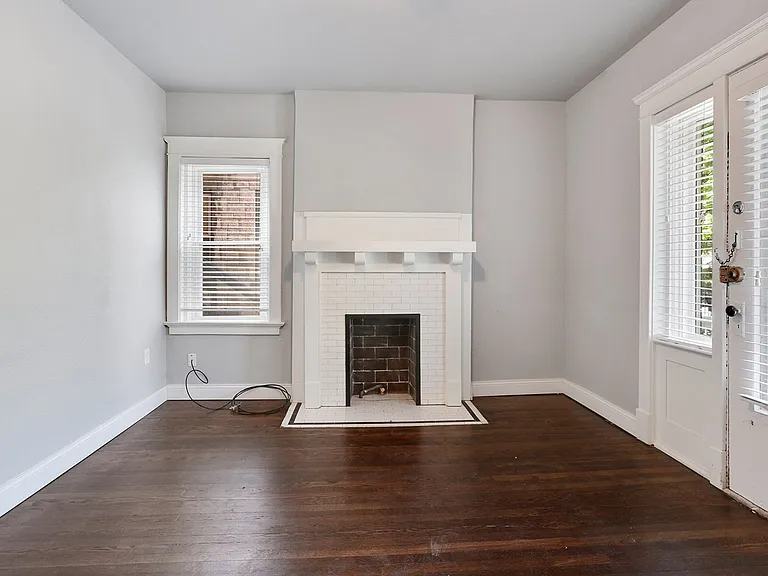 3825 Baltimore Ave — Photo 3