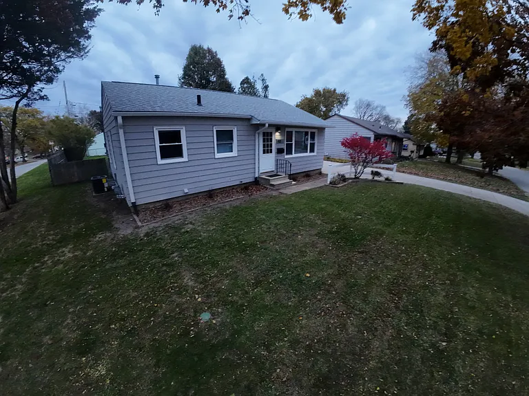 401 Ardmore St — Photo 18
