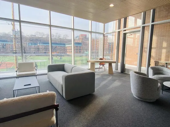 402 Jackson Street image 10 of 12