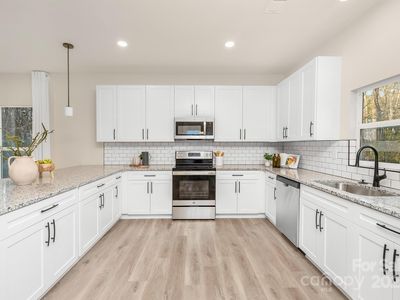 804 Plaza Walk Dr, Charlotte, NC, 28215