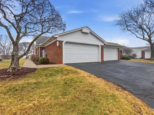 770 Country Club Dr #76, Saint Clair Shores, MI 48082