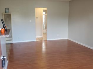 563 E Arrow Hwy #30, Azusa, CA 91702