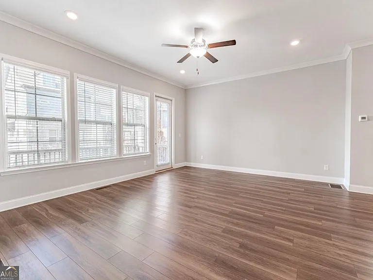5051 Pinckney Ln — Photo 35