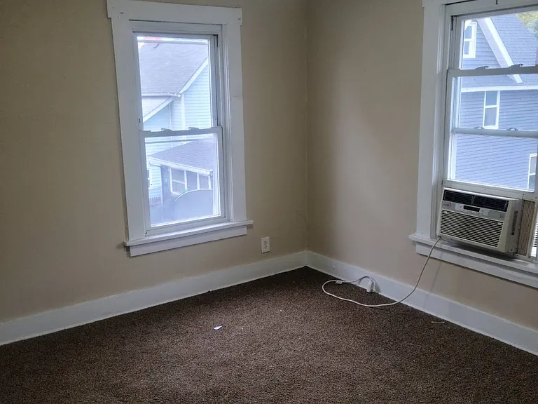 218 Kennet Ct NW — Photo 3