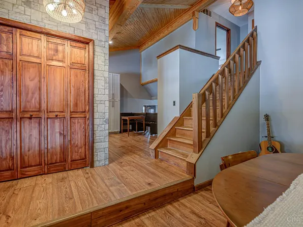 7674 Briargreen Ln, Cincinnati, OH 45248