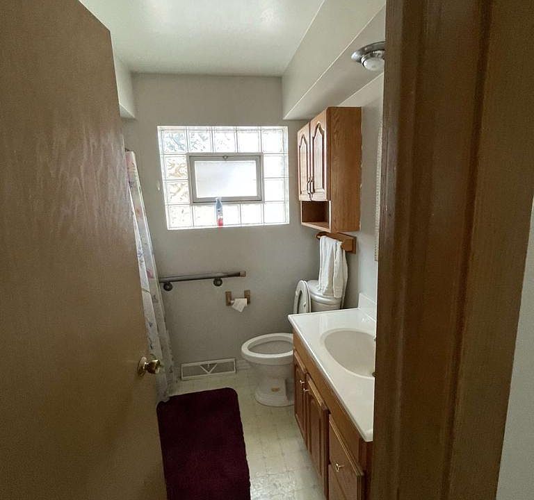 1st image of 4560 N Mobile Ave #1