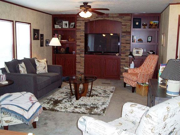 3rd image of 713 Glenwood Dr