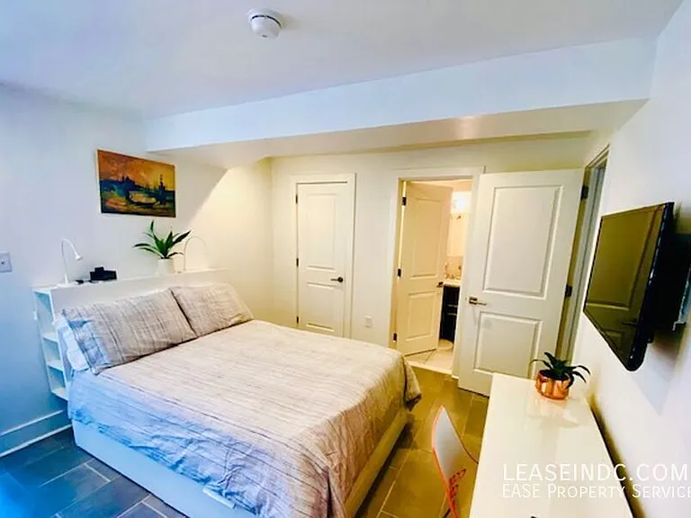 624 Lamont St NW — Photo 26