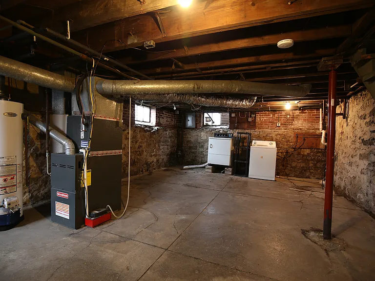 2540 Neil Ave — Photo 7