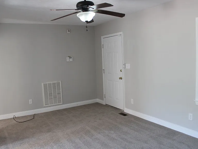 5213 Spruce Dr — Photo 14