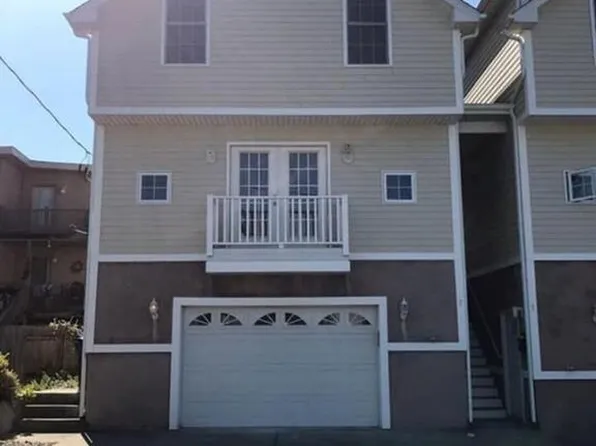 5 Hewitt St, Providence, RI 02909