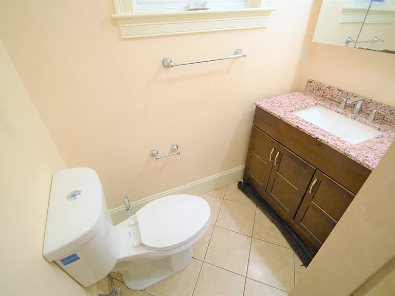 25 Lothrop St #1 — Photo 7