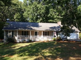 909 N Crestview Dr, Seneca, SC 29678