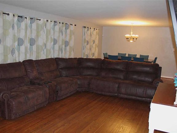 5th image of 2033 Claudine Dr