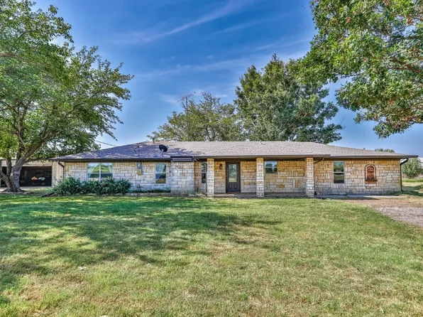 390 Gunter Rd, Whitesboro, TX 76273