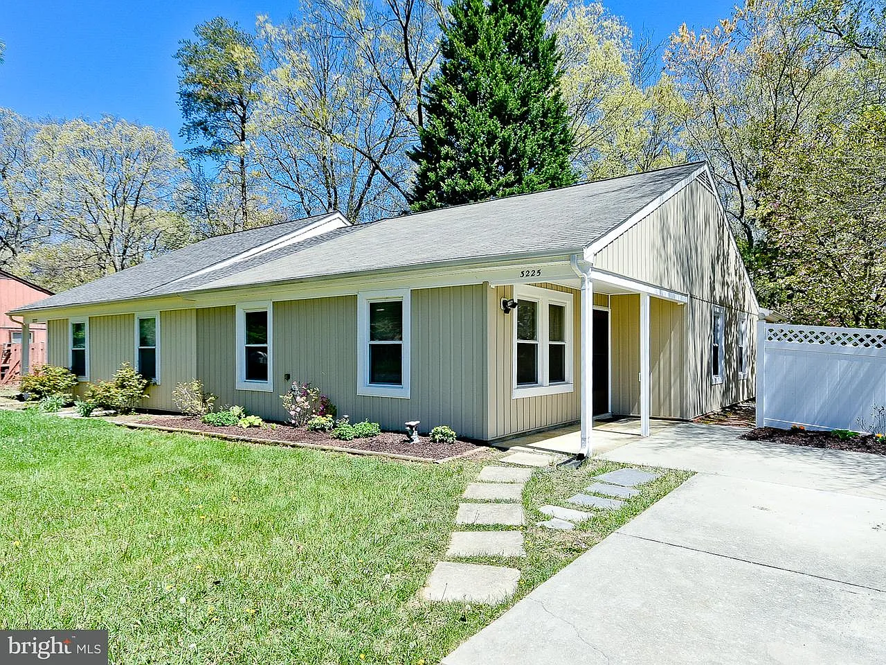 3225 Indian King Ct photo 1