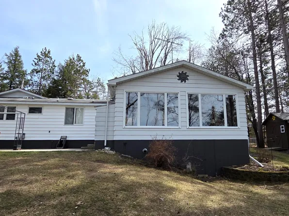 5699 Smith Rd, Cheboygan, MI 49721