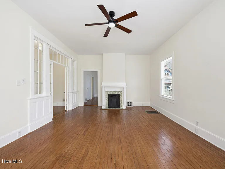511 Middle St #A — Photo 6