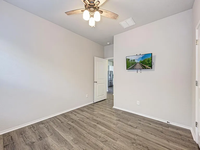 136 Finley St — Photo 30