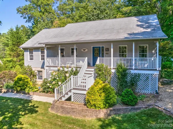 169 Hollywood Rd, Fairview, NC 28730