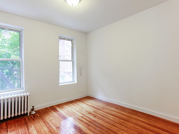 4th image of 210 W 10th St APT 2B