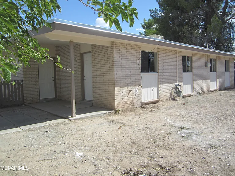305 Corvena Way — Photo 24