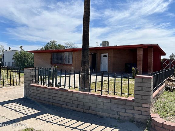 3rd image of 821 W Hawaii Dr