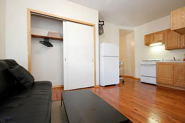 Rented by Azulay Group | media 18