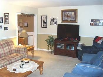 5th image of 808 W 8th Ave